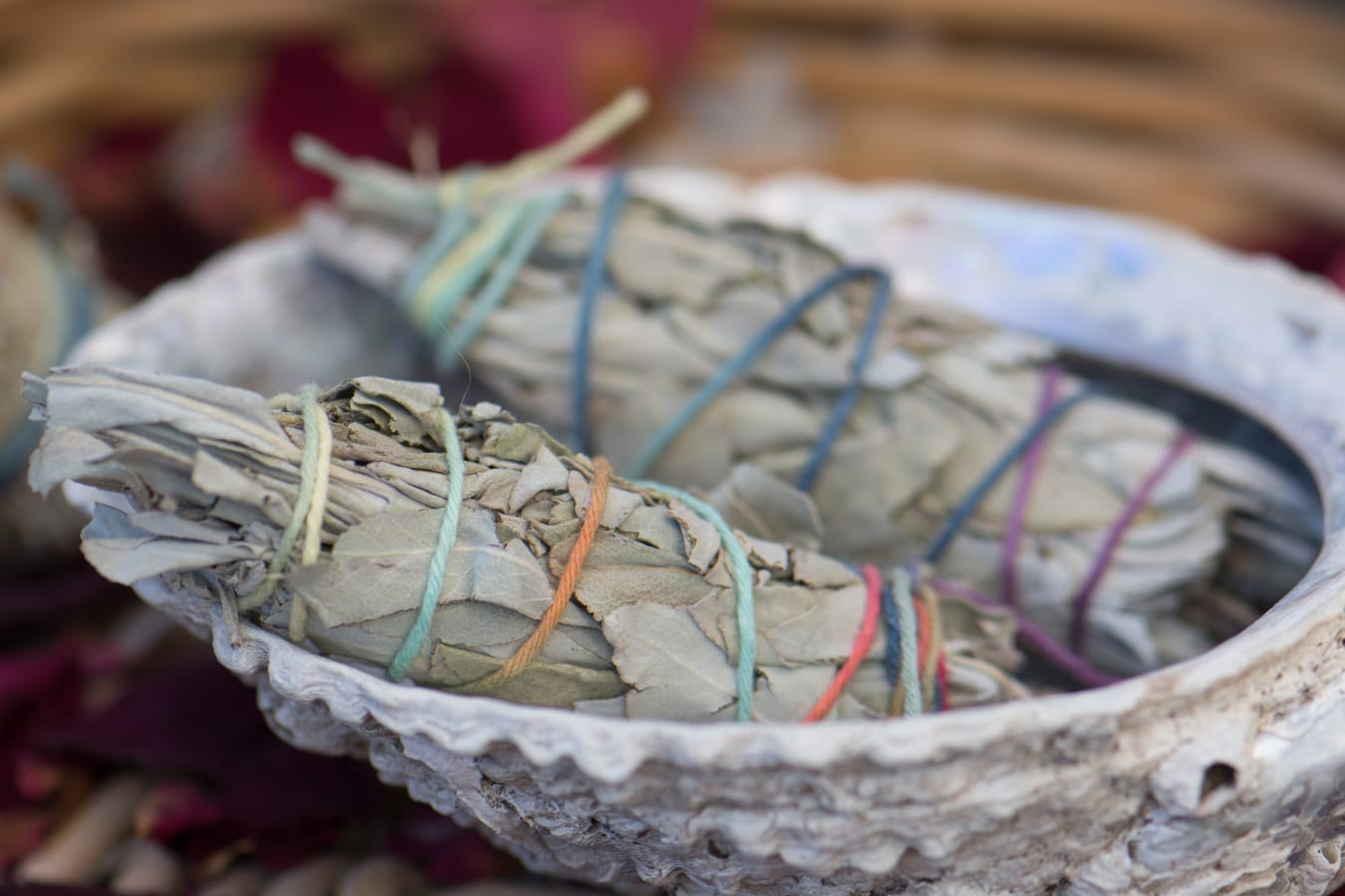 The Sacred Art of Smudging: Exploring the Tradition and Benefits of Smudge Sticks